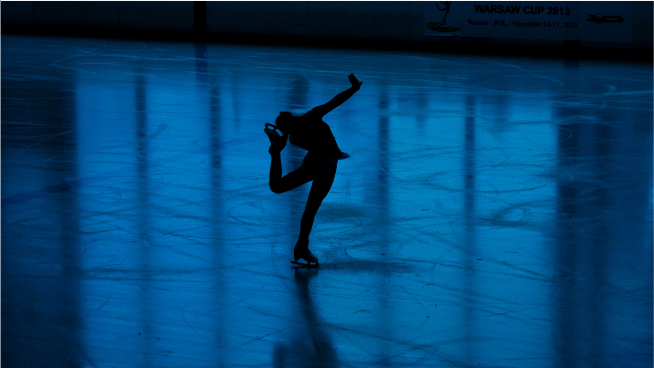 تشوك وبيتس يتوجان بلقب بطولة العالم 2025 لرقص الثنائي على الجليد: تتويج لسنوات من التميز الفني